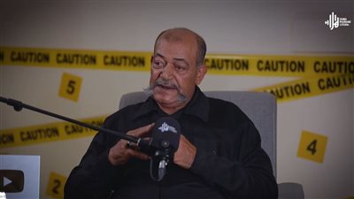 رجب عشماوي يروي قصة سجين ادعى الشلل لسنوات وفضحته طبلية الإعدام.. فيديو