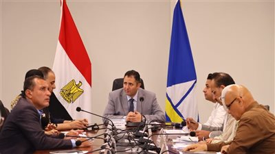 محافظ دمياط يتابع ملف تقنين أراضي الدولة والموجة 29 لإزالة التعديات