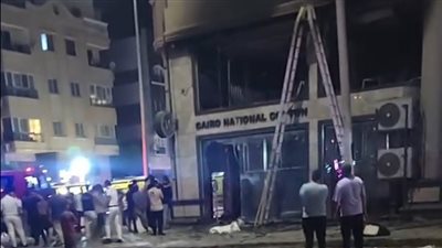 بعد الدفع بـ 3 سيارات إطفاء.. السيطرة على حريق نشب في محل ملابس بأكتوبر