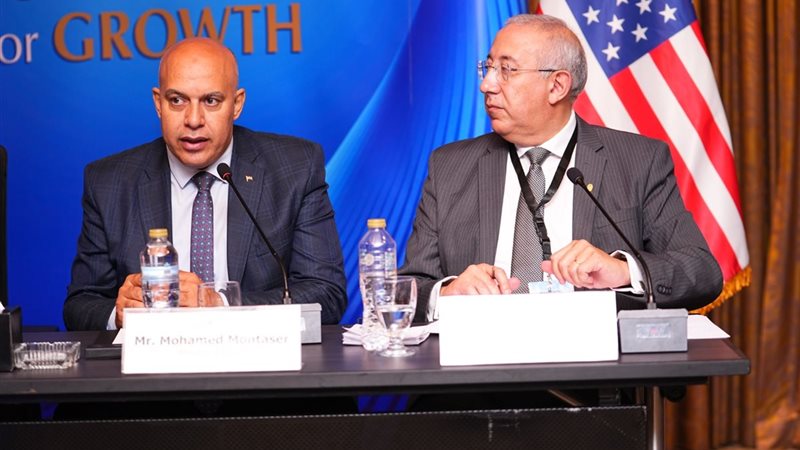 وزير العمل 