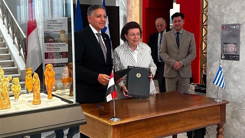 لحظة تسليم القطع