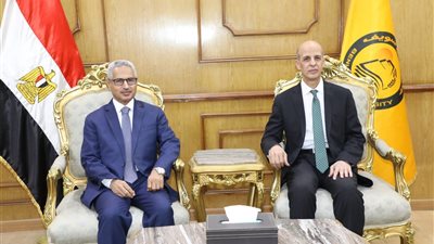 محافظ بنى سويف: تعزيز التعاون والتكامل مع الجامعة سيسهم في دعم جهود التنمية 