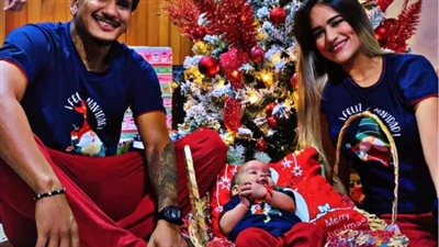 تحرز الهدف الأخير.. زوجة لاعب كرة قدم تفدي ابنتها بجسدها لإنقاذها تحت الأنقاض 