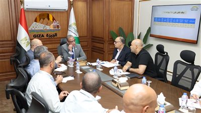 محافظ الجيزة يتابع ملفات التصالح وتقنين الأراضي والاستثمار بالواحات البحرية