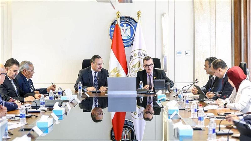 وزيرا التخطيط والتعليم