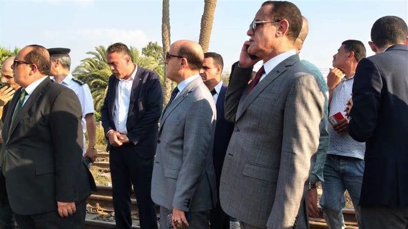 محافظ الغربية ومدير