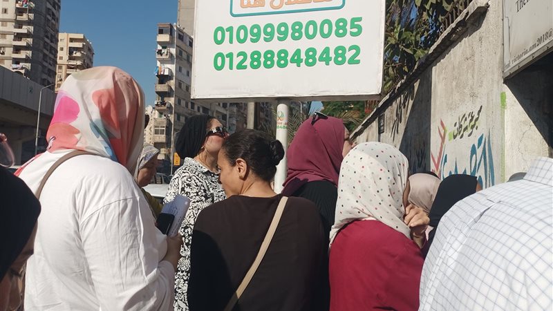 جانب من التوافد 