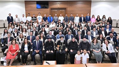  البابا تواضروس يلتقي قيادات ملتقى التوظيف بالكاتدرائية المرقسية 