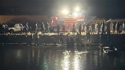 سقوط سيارة ربع نقل في ترعة المريوطية نتيجة اصطدامها بتوك توك