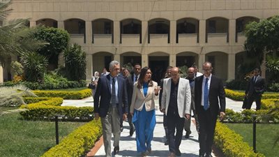 وزيرة الثقافة تجرى جولة تفقدية بدار الأوبرا وتعقد اجتماعا مع رئيس الأوبرا