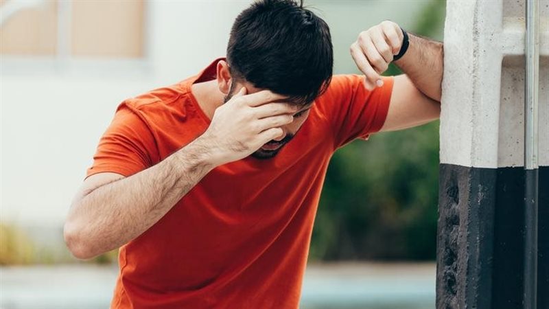 لماذا تشعر بالدوخة  في الصيف عند الوقوف فجأة