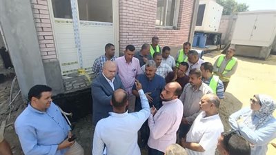 نائب محافظ الجيزة يتابع معدلات تنفيذ أعمال مشروع الصرف الصحي بقرية الرهاوي 