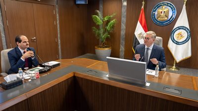 وزير البترول يتابع مع قيادات شركة «إيجاس» سير العمل والتحديات الحالية