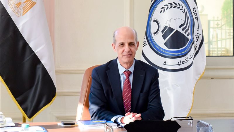 الدكتور طارق علي