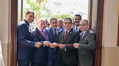 جامعة القاهرة تفتتح منظومة رقمية متكاملة بكلية الحقوق| صور