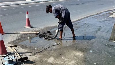 حي فيصل يواصل الاستجابة الفورية لشكاوى المواطنين وإصلاح أعطال المياه والصرف 