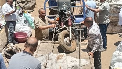 حملة مكبرة بالطالبية.. غلق مخازن فرز وخردة ومصادرة المعدات