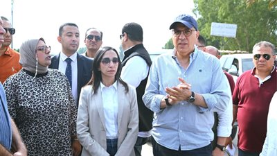 وزير الري ومحافظ البحيرة يتفقدان منظومة الري بإيتاي البارود لضمان وصول المياه 