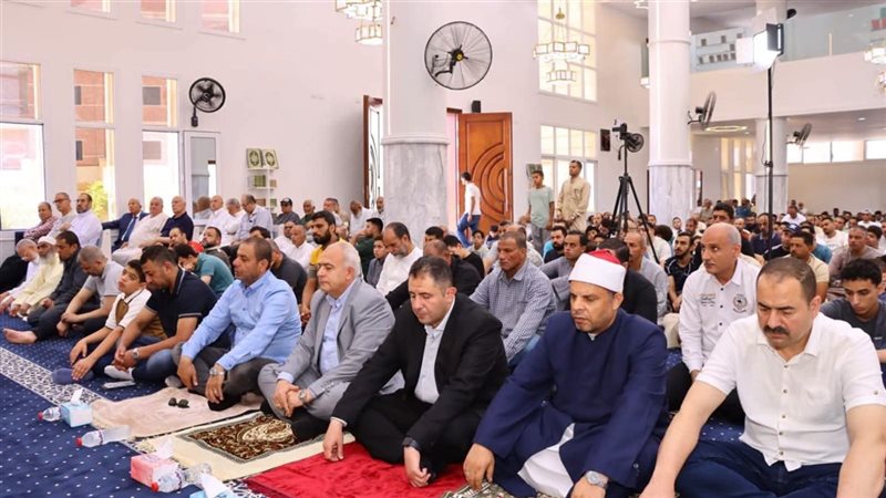محافظ دمياط يلتقي