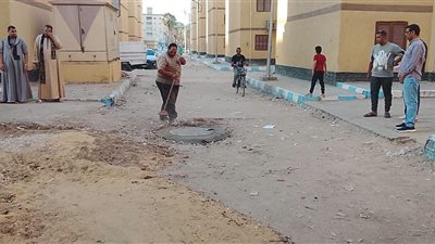 استجابة فورية لإصلاح بيارات الصرف الصحي بمنطقة السادات في حي الأربعين بالسويس