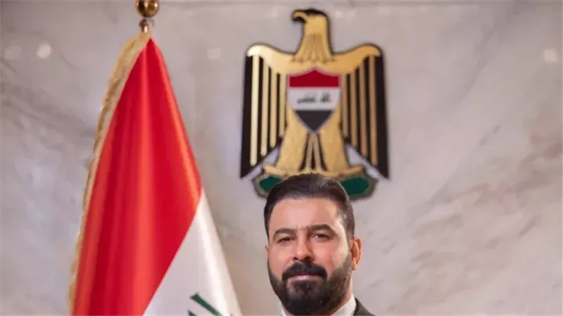علي الزيدي رئيس وزراء