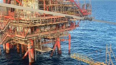«البترول»: إضافة 2500 برميل يوميًا من حقل شمال صفا البحري توفر 3700 دولار