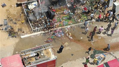 السيطرة على حريق بكشك للحلويات بالقرب من حي فيصل بالسويس دون إصابات