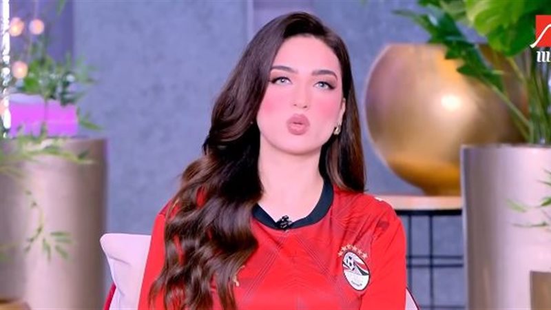 ياسمين عز 