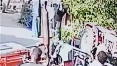 تداول فيديو لاعتداء شخص على طفل بطوخ بسبب جرس الباب