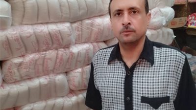 ضبط 360 كيس مقرمشات مجهولة المصدر وعليها علامات تلف  بكفر الدوار