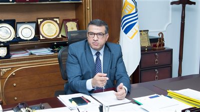 محافظ قنا يبحث مع مساعد وزير الصحة الموقف التنفيذي للمشروعات الصحية ويؤكد سرعة