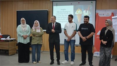 رئيس جامعة دمياط يتفقد مركز التطوير المهني ويتابع فعاليات مبادرة كن مستعدا