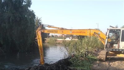 استمرار أعمال تطهير الترع والمصارف بمراكز ومدن محافظة المنوفية