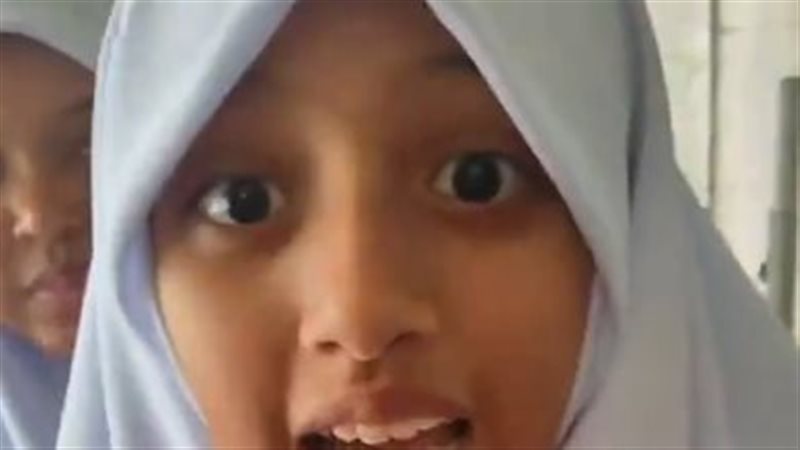 بنت ماليزية