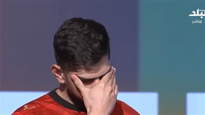 محمد أضا يبكي على الهواء حزنا على خسارة مصر أمام الأرجنتين بكأس العالم