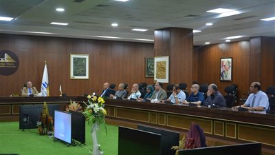 مجلس عمداء جامعة دمياط يناقش إعلان النتائج وتعزيز التحول الرقمي بالكليات