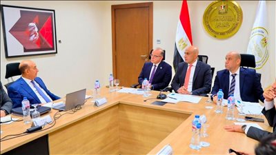 شراكة حكومية مع القطاع الخاص لتأهيل الشباب المصري لدعم الصناعة وتعزيز تنافسية الاقتصاد