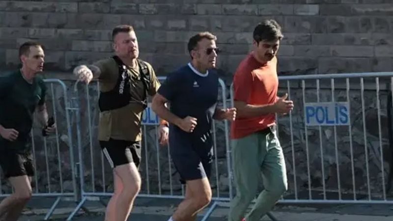 ماكرون يمارس رياضة