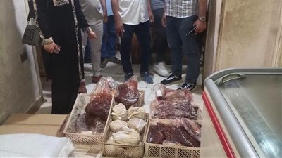 ضبط 200 كجم كبدة وشاورما دجاج فاسدة في أشهر مطعم بالمنوفية
