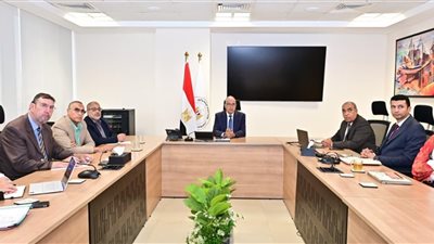  وزير الري يتابع مقترحات استخدام الرمال البحرية لمواجهة تغير المناخ