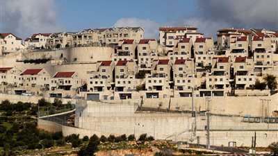 «لدفع الفلسطينيين للرحيل».. تصاعد اعتداءات المستوطنين في الضفة الغربية