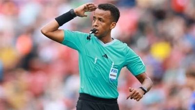 الحكم الصومالي عمر أرتان يتضامن مع منتخب مصر باعتراض حسام حسن 