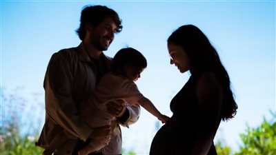 عبر الانستجرام.. الملكة رانيا تعلن حمل الأميرة إيمان بطفلها الثاني