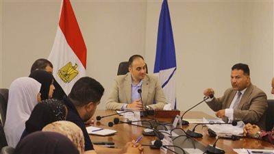 نائب محافظ دمياط يترأس اجتماع لجنة الإدارة الساحلية لمواجهة تحديات التغيرات 