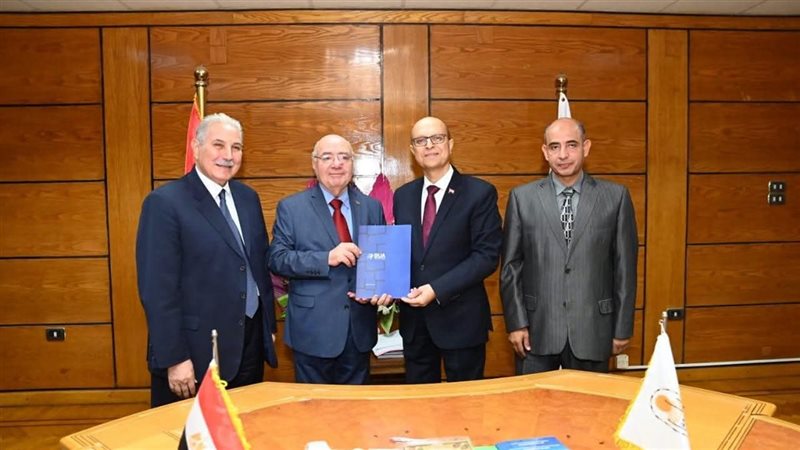 رئيس جامعة أسيوط
