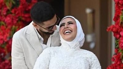 البلوجر مرح عطية تخلع زوجها المطرب عمرو جابر                                  