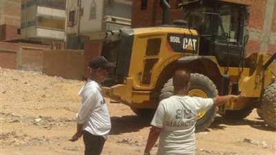 حي فيصل بالسويس يواصل حملات النظافة المكثفة علي مدار الساعة                   