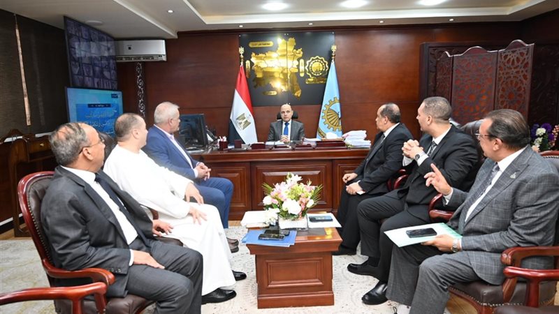محافظ الغربية والنواب