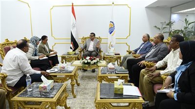 محافظ قنا يستقبل وفد منظمة الفاو لبحث تعزيز التنمية المستدامة والموارد المائية