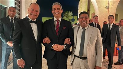 نقيب الإعلاميين والنائب عادل زيدان يلتقيان بحفل زفاف نجل الإعلامي نشأت الديهي